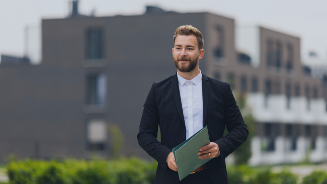 Commercial real estate attorney