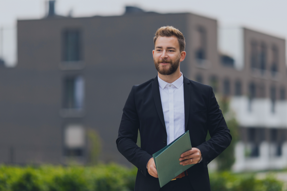 Commercial real estate attorney
