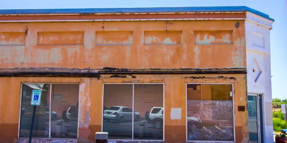 Distressed commercial real estate