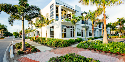 8 Important Things To Consider When Choosing A Lender To Finance A Commercial Real Estate Investment
